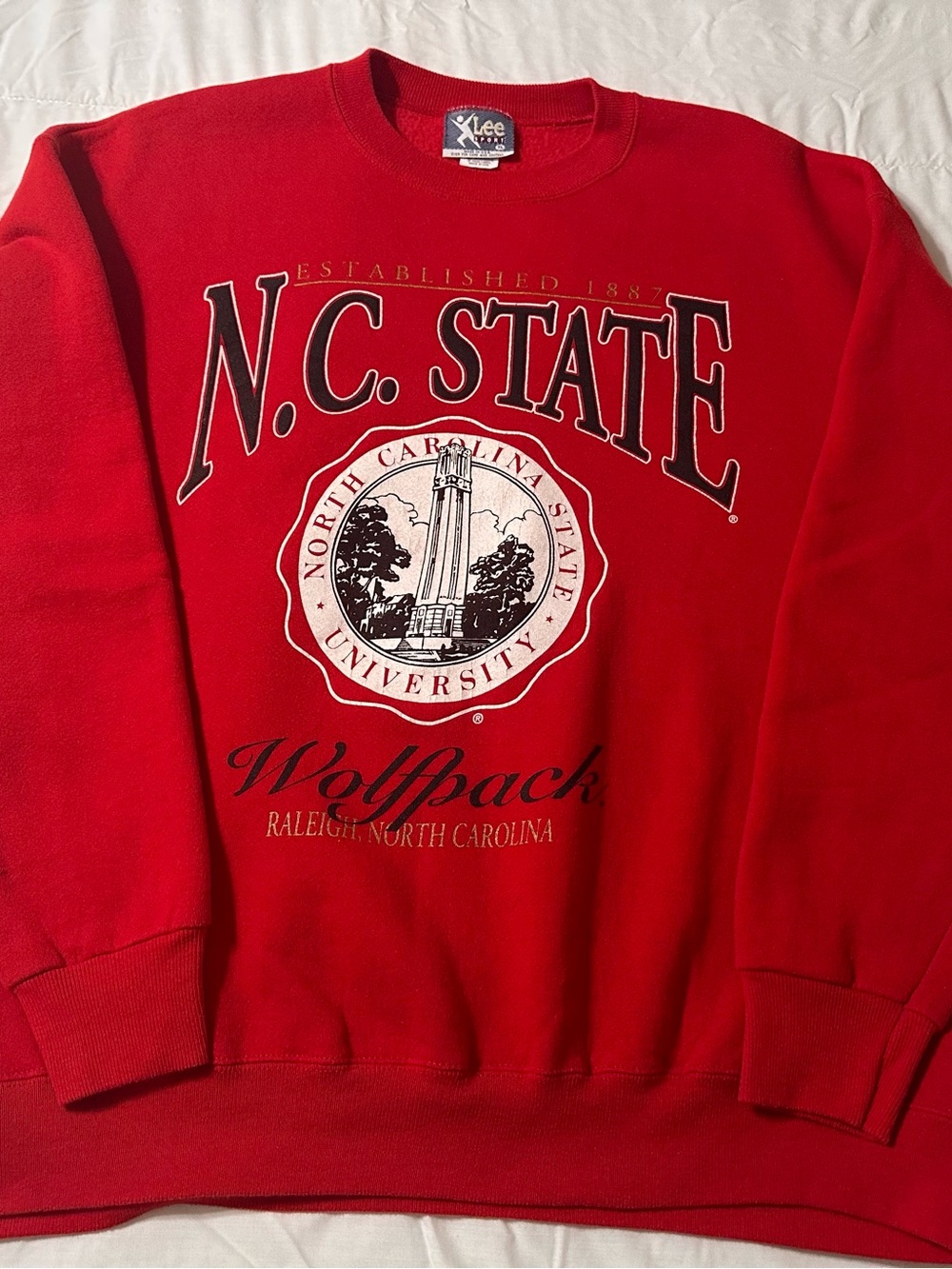 Lee Red N.C. State Wolfpack Graphic Crewneck Sweatshirt